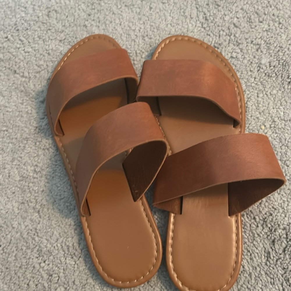 Brand new without tags flip flops